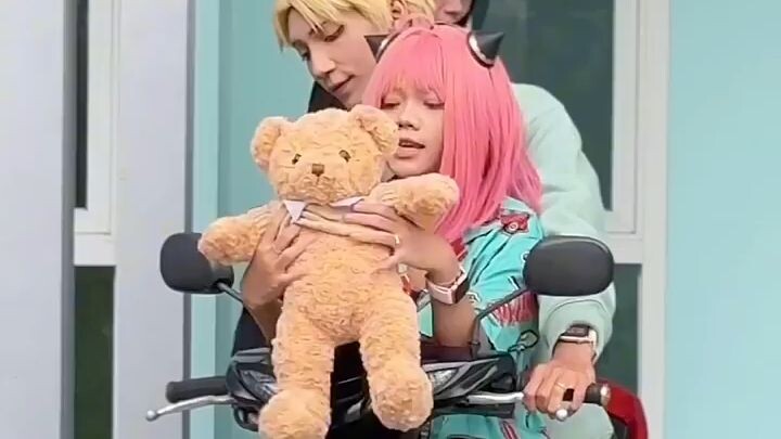 cosplay anime: ngajak jalan2 bocil