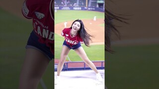 거의 90도까지 내려가는 풀카운트 응원 #목나경 #치어리더