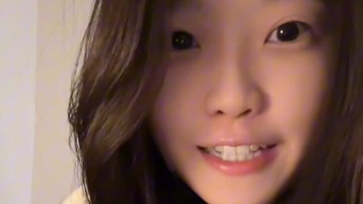 【Qianqian Dragon】 Qianqian streams makeup-free—turns out she’s just as adorable sans makeup 【A previ