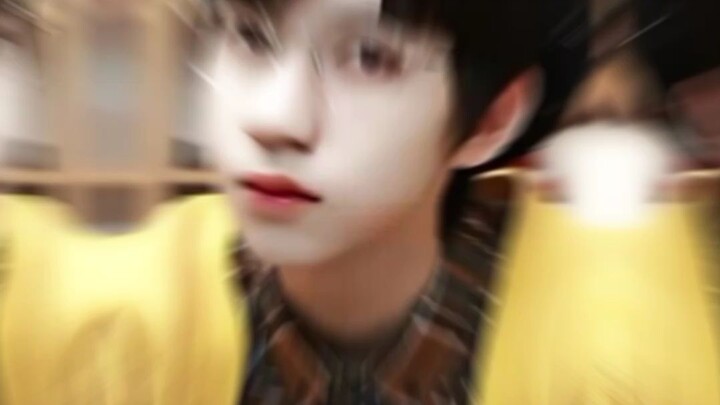 Mẫu đơn này, quân sắc thiên hạ . Là vua của các loài hoa. Không phải ai cũng có thể sánh ngang được