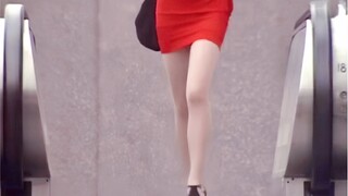 Apa-apaan! Bisakah Anda percaya ini adalah pahlawan wanita teratai hitam tiga puluh tahun yang lalu?