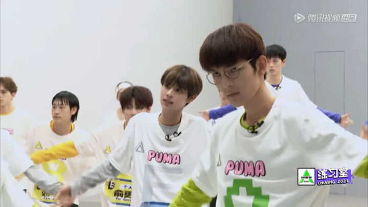 【AK刘彰】一看刘海就知道今天也是超级努