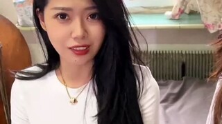 我这约别人出去玩还带俩跟屁虫,真烦人！