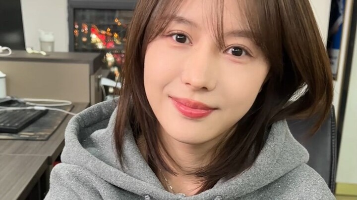 Kenapa aku merasa situasinya agak rumit!