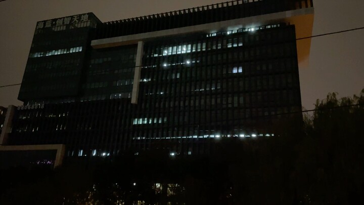 夜 袭 狗 卡，挫 其 锐 气