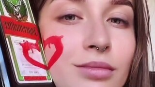 和身边的人来个“爱心合拍”当壁纸吧！