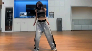 NMIXX张圭珍直播翻跳KARINA《UP》