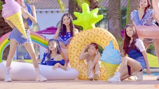 The girls were dancing (G)I-DLE's Dumdi Dumdi in the pool and it ended up catching fire??? A super-r