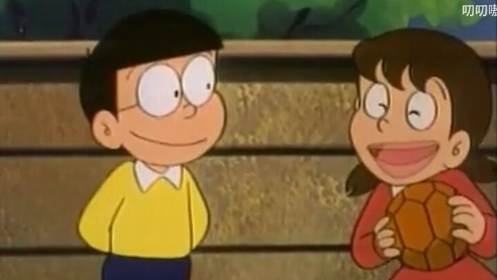 Doraemon also danced Liu Genghong but his legs were too short........