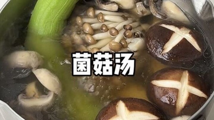 Gak nafsu makan? Masak aja sup jamur—lezatnya bikin ngiler!