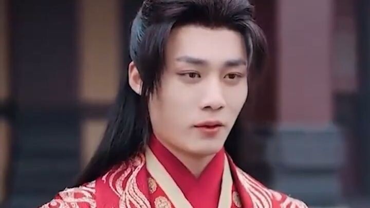 เจ้าชายผู้กลับชาติมาเกิดใช้ระบบอันทรงพลัง เพื่อพิชิใต้หล้า