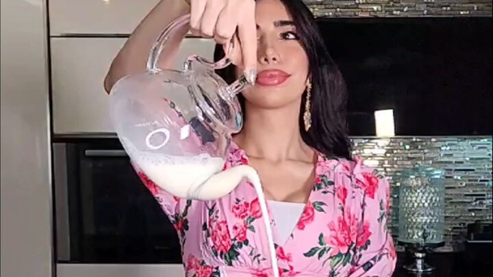 Các bạn bảo tôi là người phụ nữ của phái nữ, con cái của giống cái, nhưng tôi chỉ đang làm một việc 