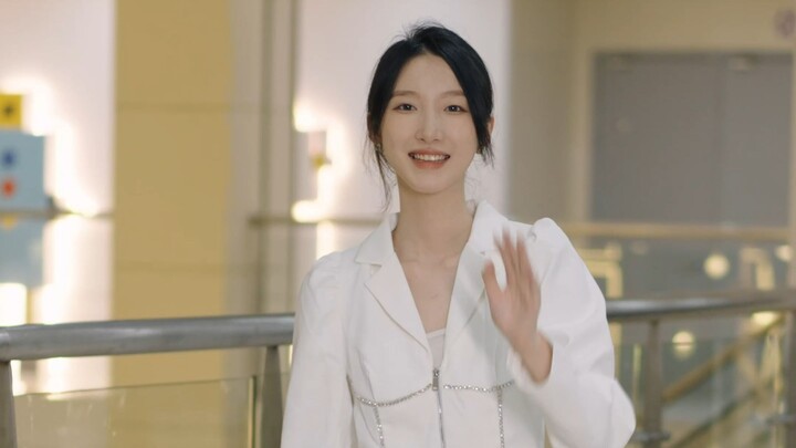 أنا أحب فقط الغموض، وأتمنى أن تفهم ما أعنيه.