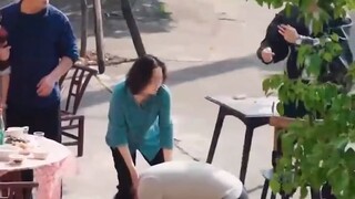 สาวป่วย ถูกพ่อเร่งไห้แต่งงาน กับเศรษฐี (พากย์ไทย)