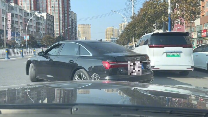 Mobil benar-benar bisa memberi orang rasa percaya diri, dan Maybach juga paham seluk-beluk kehidupan