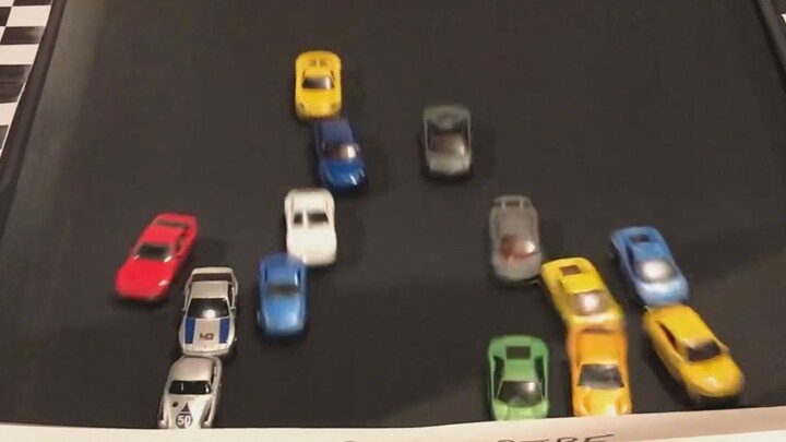 (Can this be explained?!) A high-energy toy car showdown ahead! A man's happiness series!
