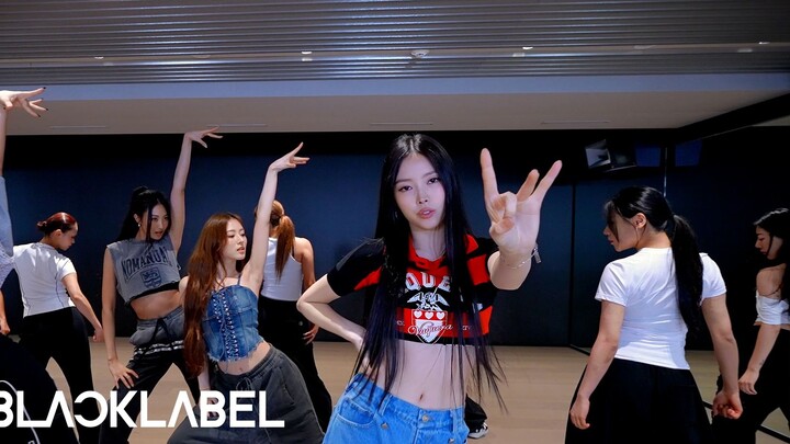 MEOVV - 'HANDS UP' DANCE PRACTICE VIDEO (Moving Cam ver.)