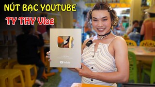 Ty Thy đập hộp Nút bạc Youtube, khai trương bán nhiều món ăn ngon - Ty Thy Vlog Gỏi đu đủ