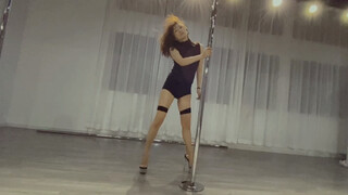 Pole dance today's dancer "Halo"