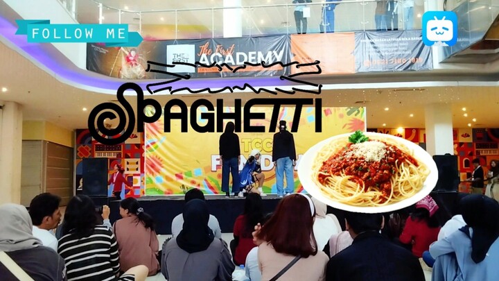 TEMANKU MENARI SAMBIL COSPLAY DAN HAL INI TERJADI... Le Sserafim - Spaghetti【Dance Cover】