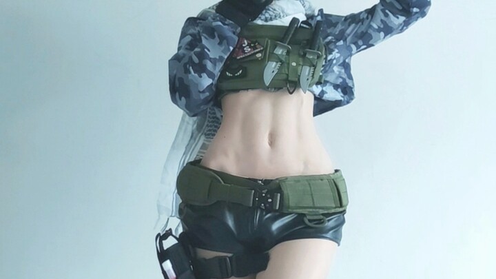 How did Mai Xiaowen get her six-pack?