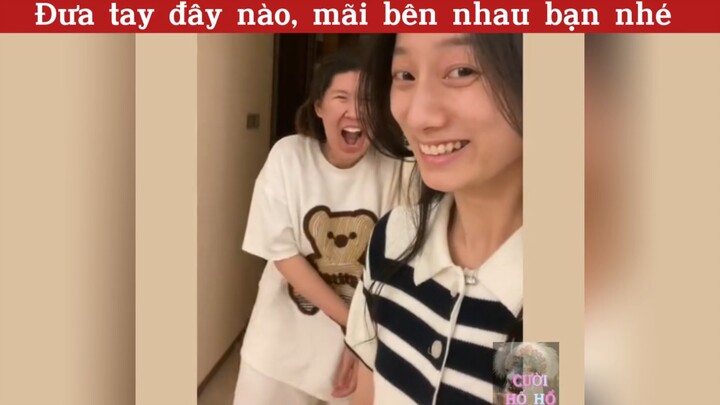 Tau cười muốn nội thương luôn á tụi bay ơii 😂