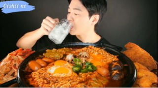 Mì cay xúc xích nấm bạch tuộc phần 2 #mukbang