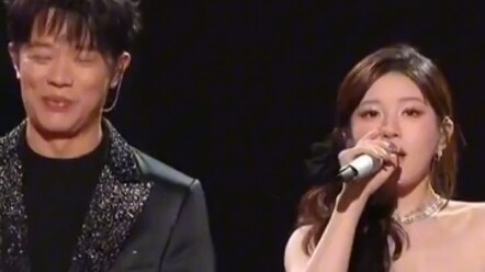 Hitting the jackpot with the first two, three, four hilarious laughs of the New Year! #Cheng Yi #Yu 