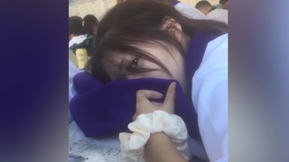 当你弄醒了睡着的同桌，嗯~会发生什么…