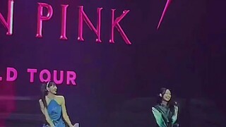 Jennie Dance Money with Lisa💗🖤