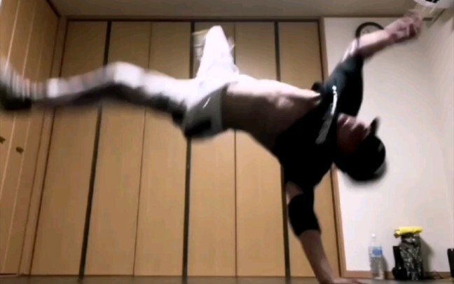 ท่าเต้นสุดเท่ของ Bboy Tsukki ช่างน่าตื่นเต้นจริงๆ