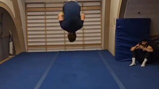 身体是为了运动而造的，没有你做不到的运动