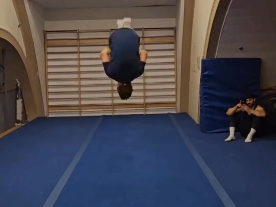 身体是为了运动而造的，没有你做不到的运动