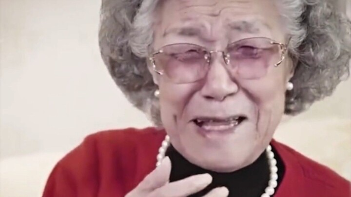 As soon as “Dream of the Red Chamber” is mentioned, 92-year-old Sha Yuhua bursts into tears, candidl