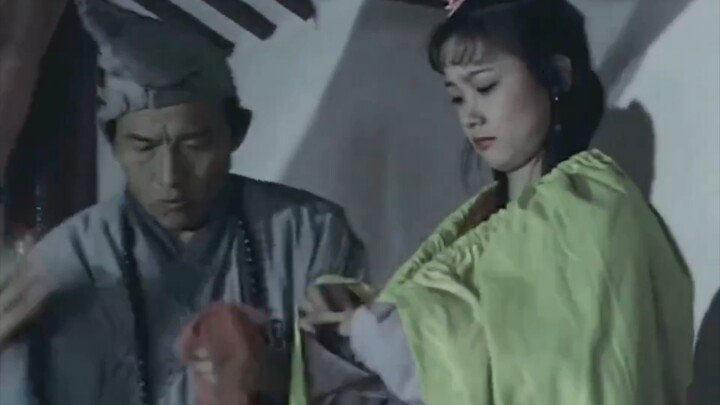 Jigong outwits thieves and cleverly helps a woman escape her predicament!
