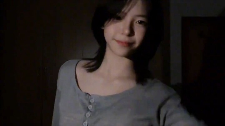 Glasses-wearing freshman girl~ really good at dancing~ [🥝Busy, 🥥]