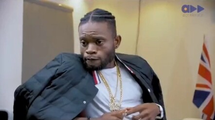 当卑微的签证官遇到傲慢的申请人