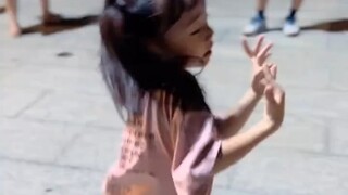 Xiao Karami is here to dance to "A Thousand Years Waiting for One Encounter."