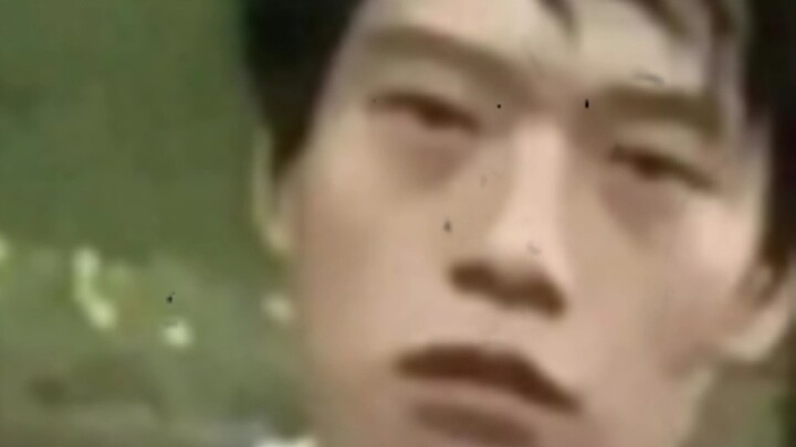 Turns out Bai Yueguang fled overseas to save her life!