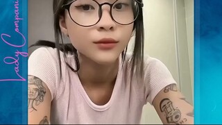 ngeliatin apa hayoo 😳