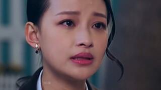 “ทำไมคุณถึงชอบคนมากมายได้ แต่ฉันชอบคุณมาหลายปีแล้ว”