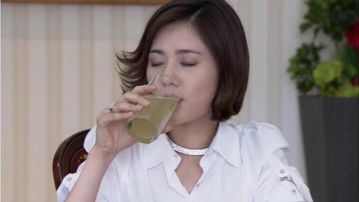 婆婆怀疑儿媳的身份 在所有饭菜上浇了蜂蜜 谁知品如早有准备