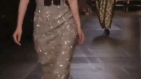 Jennie’s cosplay has such a powerful aura that she’s every bit as stunning as a supermodel.