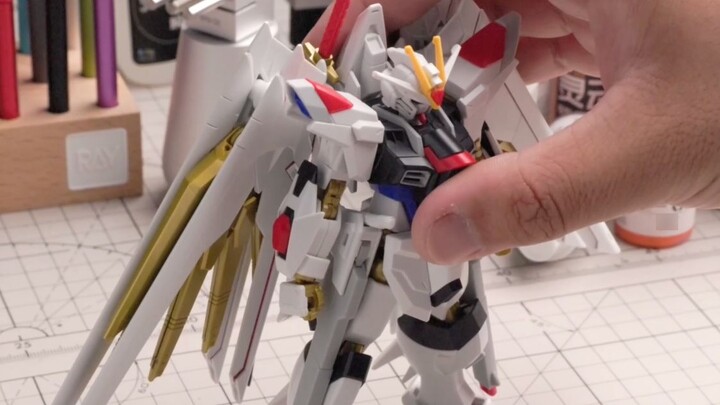 Apa yang harus saya lakukan jika model Gundam tidak dapat berdiri dengan stabil? HG berubah menjadi 