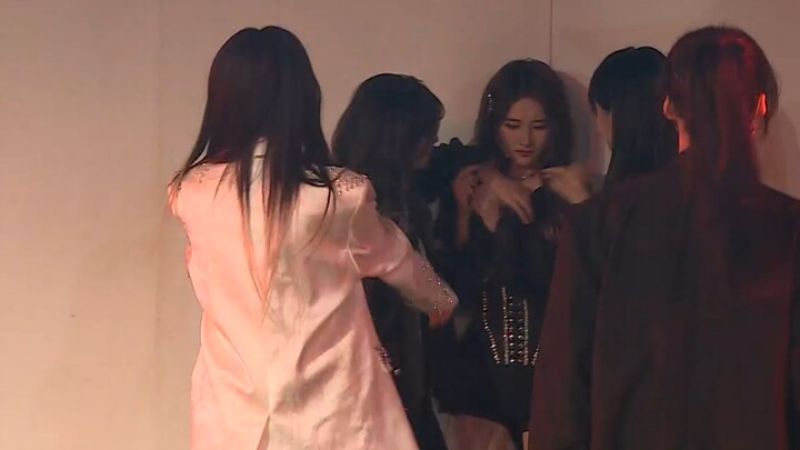 【SNH48】Hero Saves Beauty Version of "Confrontation"