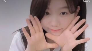 Xu Mengjie, if you think she's just a sweet girl, you're being too narrow-minded—when she dances, sh