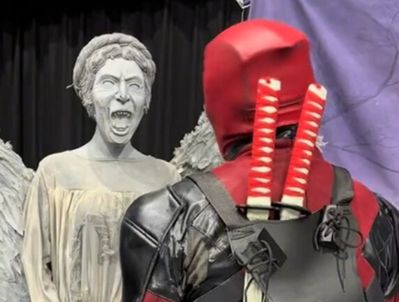 Deadpool vs. Weeping Angels