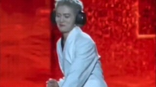 【力丸】当力丸无配乐跳 left right 耳机里没有音乐 竟也卡上点了 果然乐感超棒呀