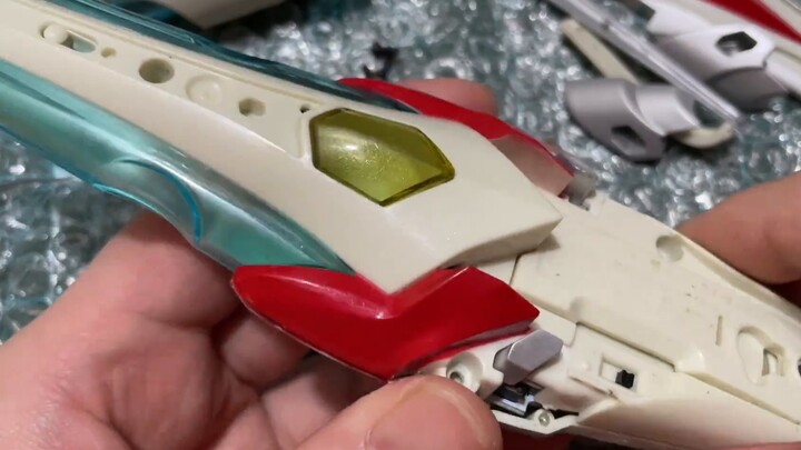 [Rubbish UR] This is the quality for over 1,000? The light is broken! The light of Ultraman Nexus Ev