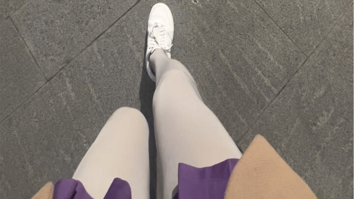 สีม่วงเทา